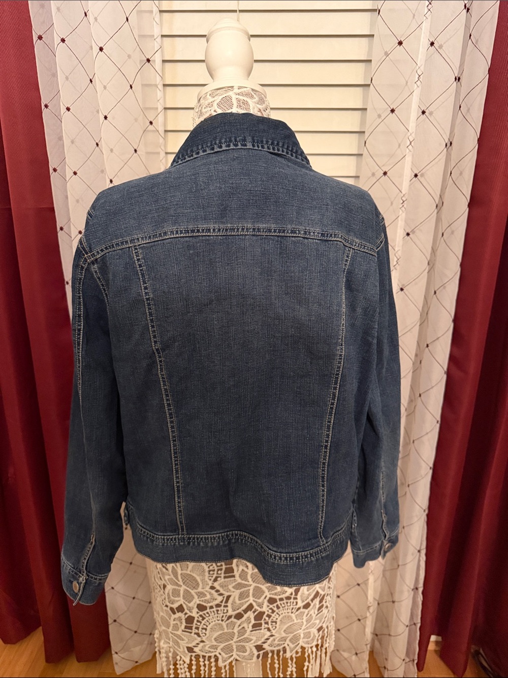 EST. 1946 Women’s Blue Jeans Jacket (32) - Picture 3 of 4